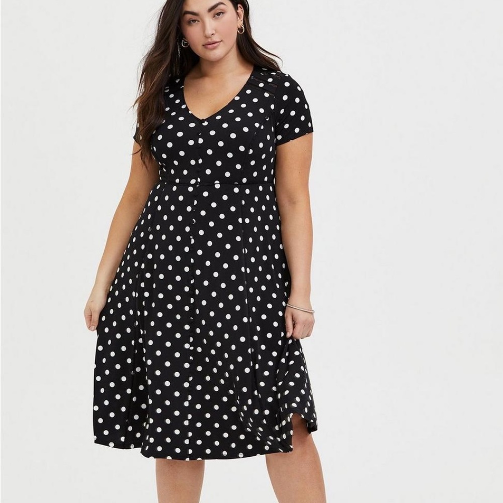 MIDI STUDIO KNIT BUTTON-FRONT SKATER DRESS